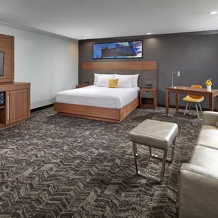 Studio Inn & Suites At Promenade Downey Εξωτερικό φωτογραφία