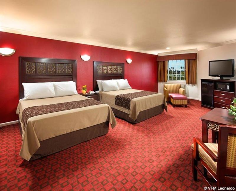 Studio Inn & Suites At Promenade Downey Εξωτερικό φωτογραφία